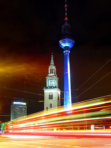 Marienkirche und Fernsehturm - Berlin (Berlin)