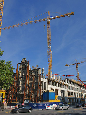 Baustelle auf der Kreuzung Komödienstraße Tunisstraße - Nordrhein-Westfalen (Köln)