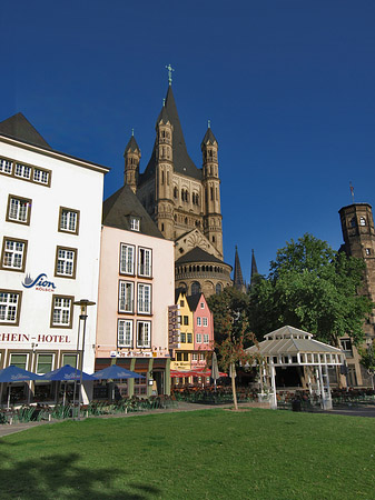 Groß St Martin hinter Fischmarkt