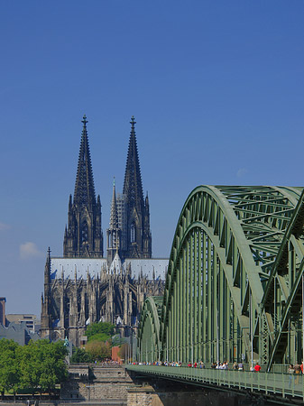 Hohenzollernbrücke am Kölner Dom