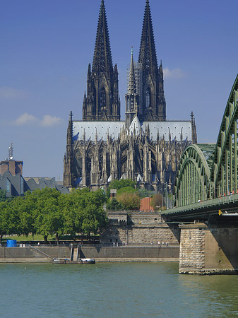 Hohenzollernbrücke beim Kölner Dom - Nordrhein-Westfalen (Köln)