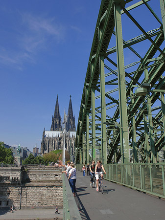 Hohenzollernbrücke beim Kölner Dom - Nordrhein-Westfalen (Köln)