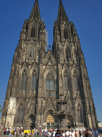 Westfassade des Kölner Doms