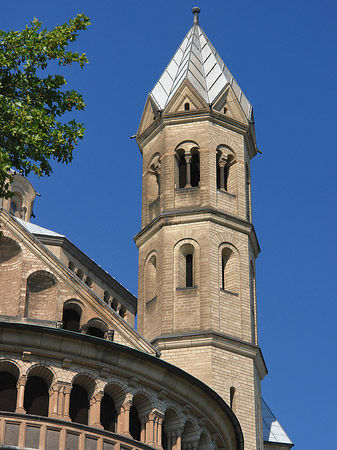 Kirchturm der St Aposteln