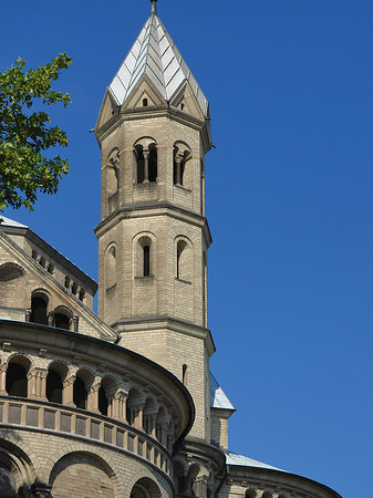 Kirchturm der St Aposteln