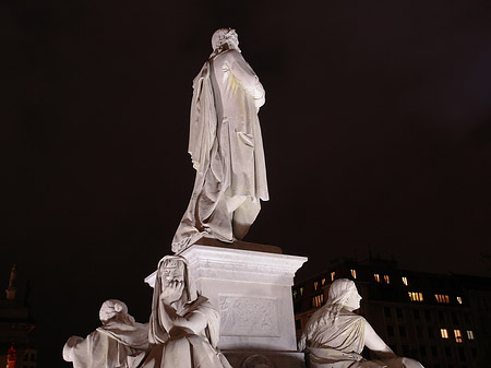 Schiller Statue auf dem Gendarmenmarkt - Berlin (Berlin)