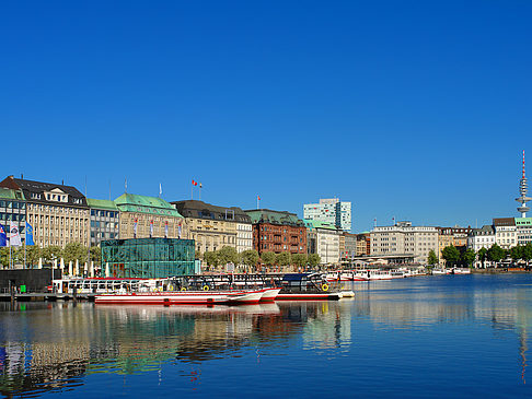 Alster Pavillon und Binnenalster - Hamburg (Hamburg)