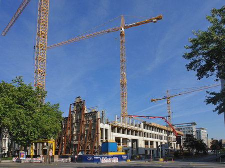 Baustelle auf der Kreuzung Komödienstraße Tunisstraße - Nordrhein-Westfalen (Köln)