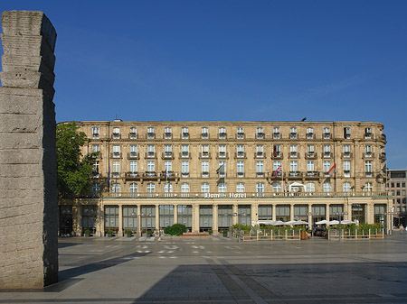 Foto Domhotel mit Säule - Köln