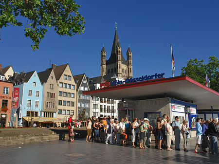 Köln-Düsseldorfer vor Groß St.Martin