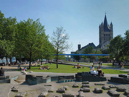 Heinrich-Böll-Platz vor Groß St Martin