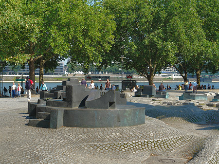 Foto Heinrich-Böll-Platz - Köln