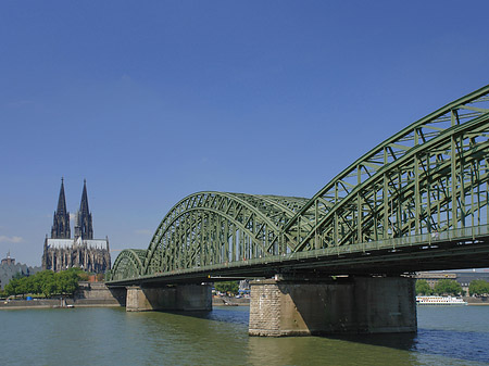 Foto Hohenzollernbrücke am Kölner Dom - Köln