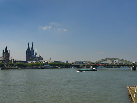 Hohenzollernbrücke am Kölner Dom - Nordrhein-Westfalen (Köln)