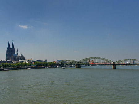 Hohenzollernbrücke am Kölner Dom - Nordrhein-Westfalen (Köln)