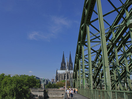 Foto Hohenzollernbrücke beim Kölner Dom