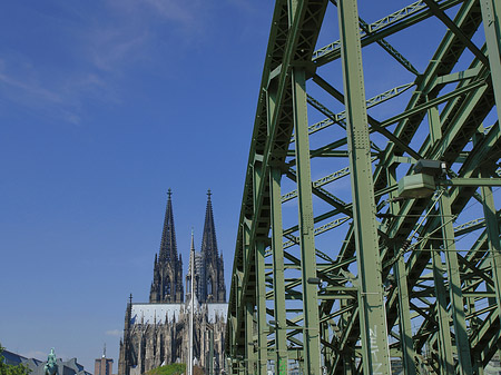 Hohenzollernbrücke beim Kölner Dom - Nordrhein-Westfalen (Köln)