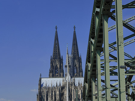 Hohenzollernbrücke beim Kölner Dom - Nordrhein-Westfalen (Köln)