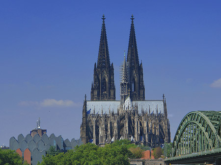 Hohenzollernbrücke beim Kölner Dom - Nordrhein-Westfalen (Köln)