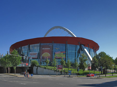 Kölnarena auf Gummersbacher Straße - Nordrhein-Westfalen (Köln)