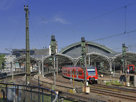 Foto Kölner Bahnhof mit Zug - Köln