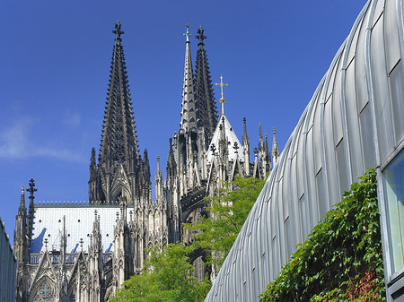 Hauptbahnhof vor dem Kölner Dom - Nordrhein-Westfalen (Köln)