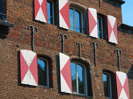 Fenster des Kölnischen Stadtmuseums Foto 