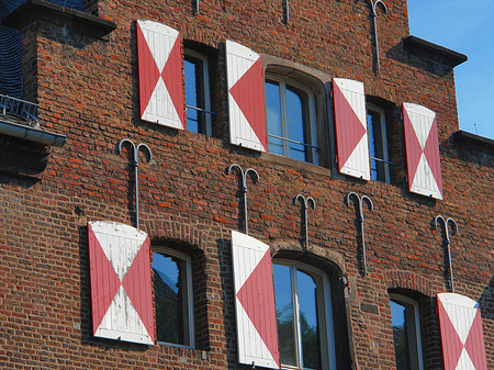 Fenster des Kölnischen Stadtmuseums - Nordrhein-Westfalen (Köln)