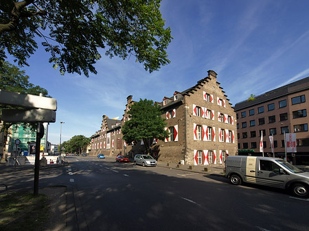 Fotos Kölnisches Stadtmuseum mit Straße | Köln