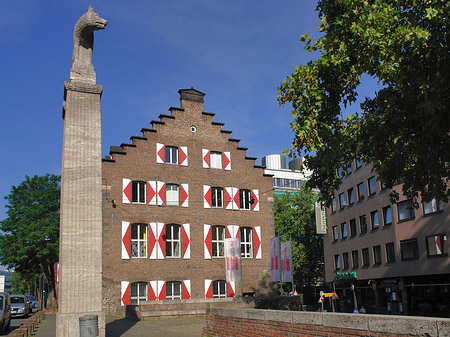 Wolfsstatue und Stadtmuseum - Nordrhein-Westfalen (Köln)