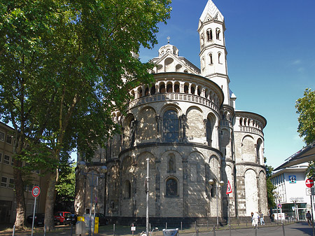 Fotos Seitentürme und Westturm der St Aposteln