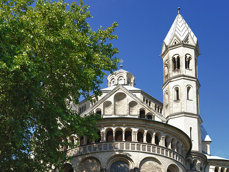 Seitentürme und Westturm der St Aposteln - Nordrhein-Westfalen (Köln)