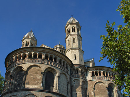 Fotos Seitentürme und Westturm der St Aposteln | Köln