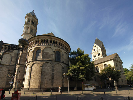 Seitentürme und Westturm der St Aposteln - Nordrhein-Westfalen (Köln)